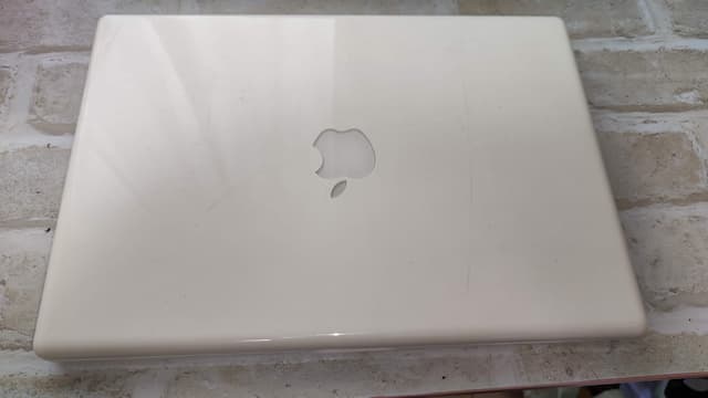 Macbook Early2008 カーボンモデル